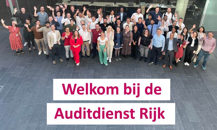 Groepsfoto onboarding Auditdienst Rijk_september 2023